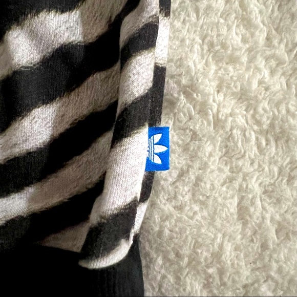Adidas Originals Crew Neck Sweater | Zebra Print - Picture 4 of 8